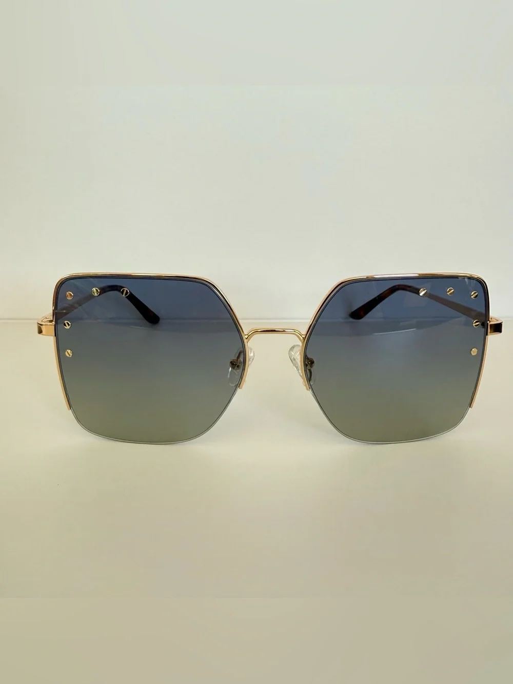 NEW!!! MO women sunglasses European brand Retail 320$